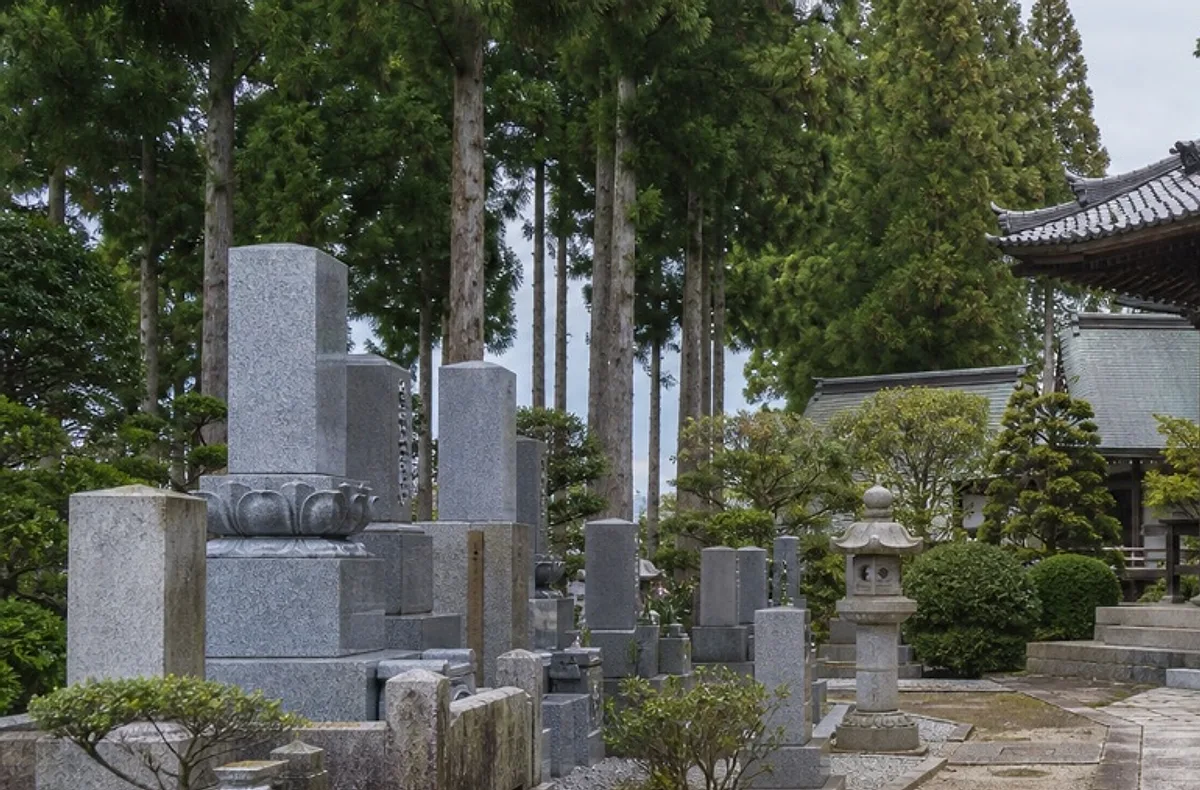 寺院墓地